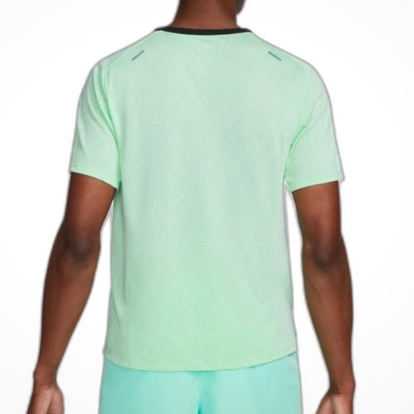 Nike Dri-Fit Run Division Pinnacle Short-Sleeve Running Top Large - Picture 4 of 9